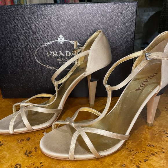 Prada gold satin t-strap sandal - Picture 2 of 6